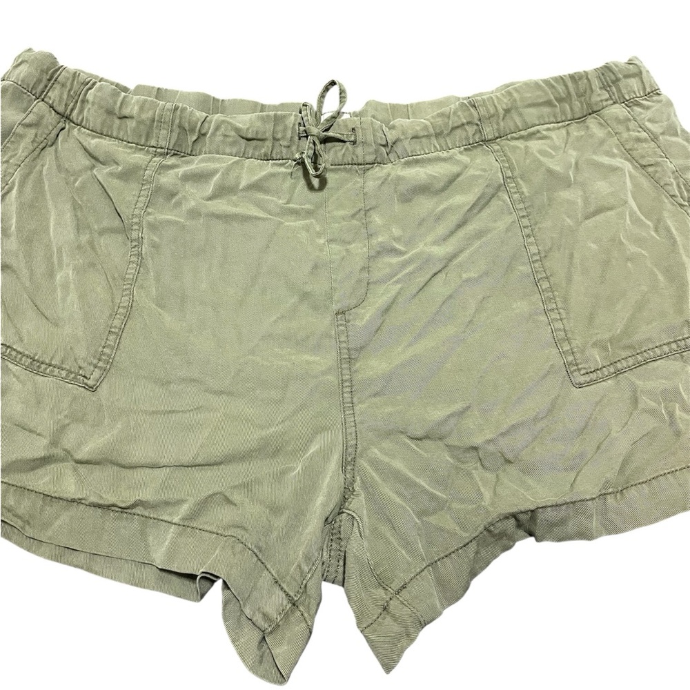 GAP Women’s Olive Pull On Elastic Waist Shorts